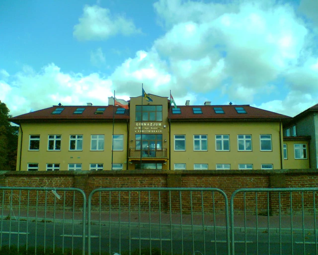 Budynek Gimnazjum im. Mikołaja Kopernika w Karczmiskach