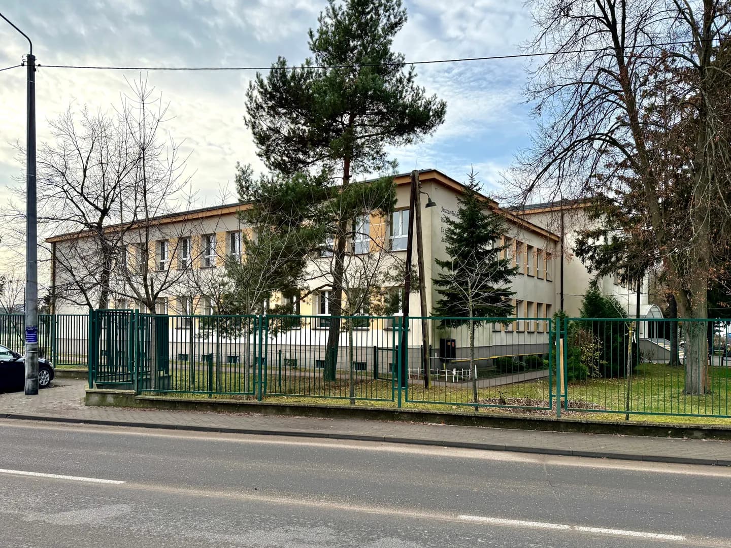Budynek XXV Liceum Ogólnokształcącego im. Józefa Wybickiego w Warszawie
