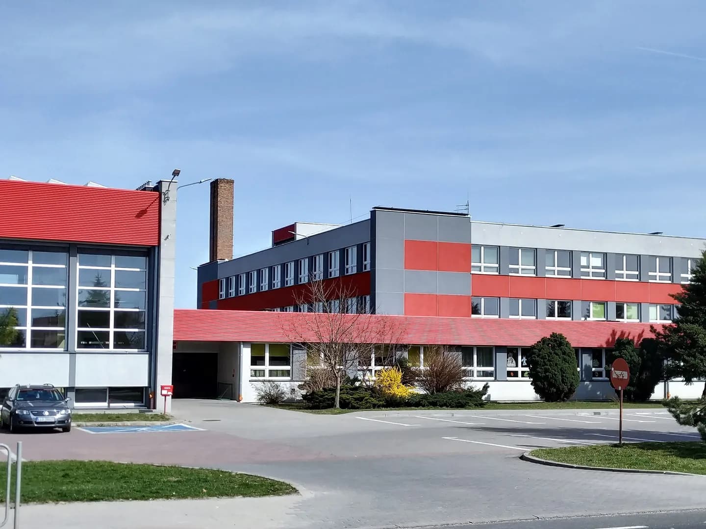 Budynek Szkoły Podstawowej nr 5 w Łukowie