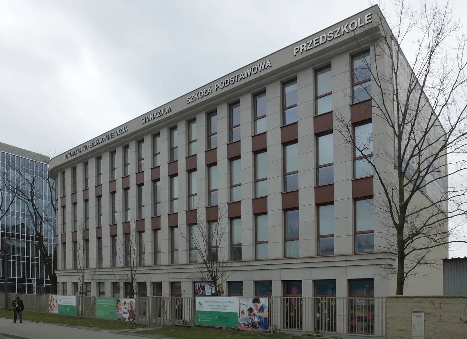 Budynek Towarzystwa Edukacyjnego Vizja przy ulicy Gładkiej w Warszawie