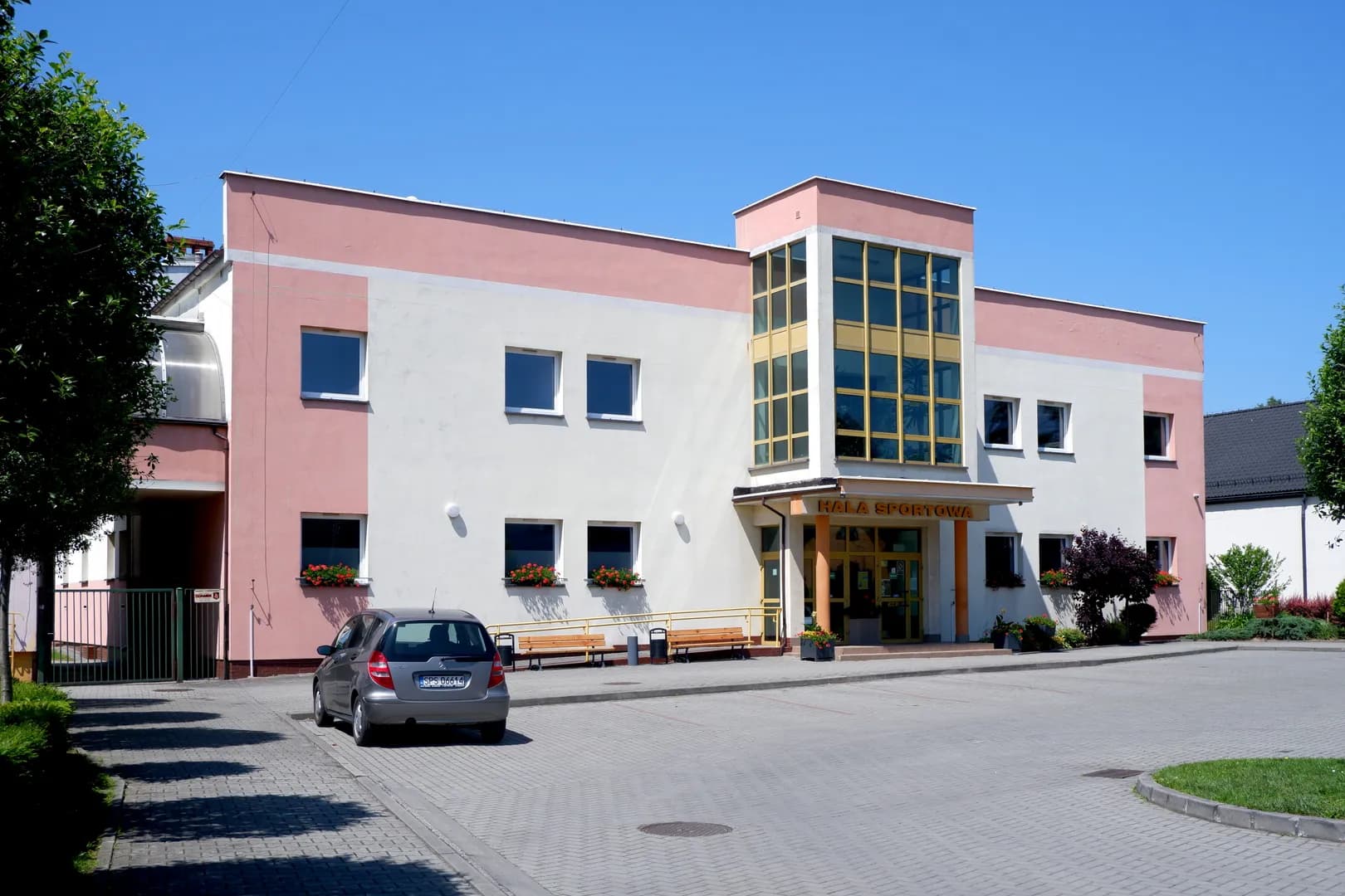 Hala sportowa przy Szkole Podstawowej im. Powstańców Śląskich w Strumieniu