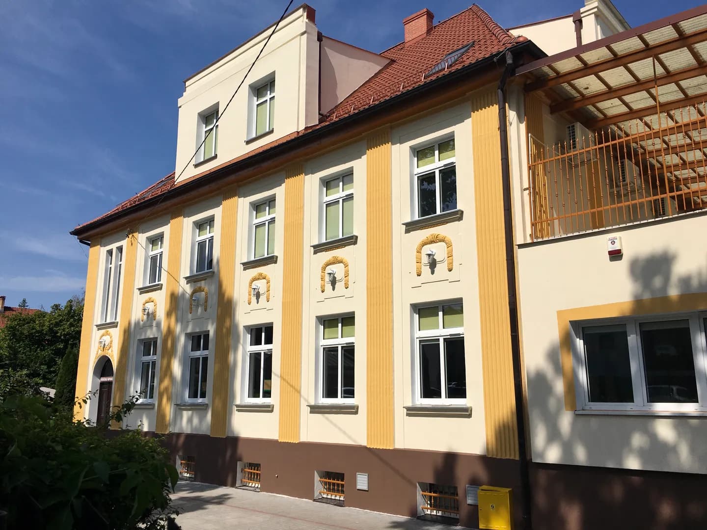 Elewacja budynku Przedszkola Niepublicznego Bratek w Malborku