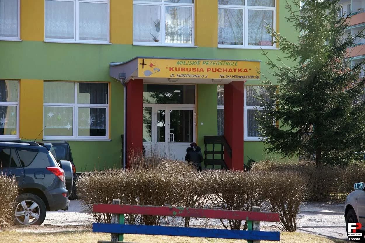 Wejście do Miejskiego Przedszkola nr 19 im. Kubusia Puchatka w Jeleniej Górze
