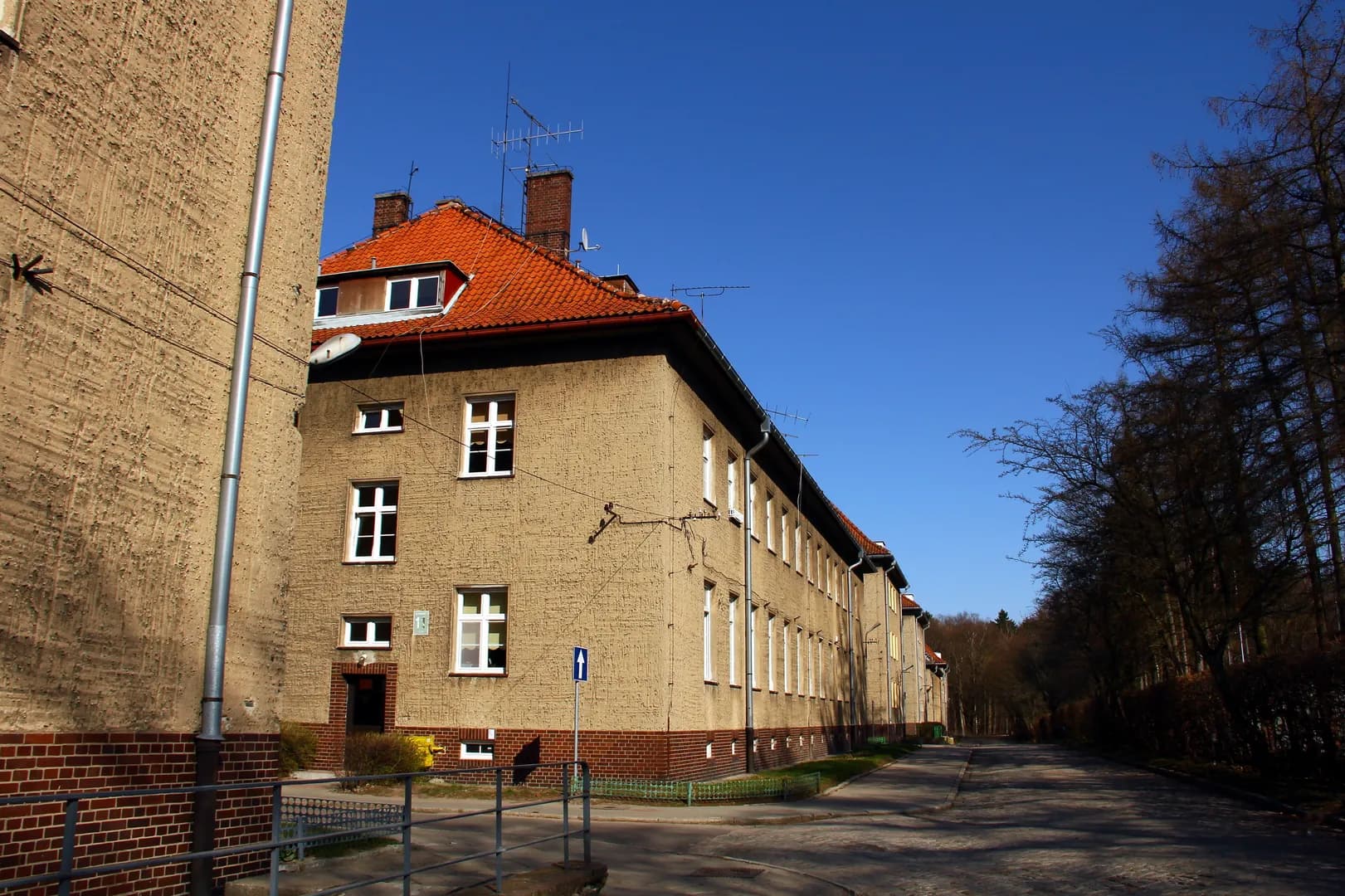 Budynek szkoły przy ulicy Limanowskiego w Bartoszycach