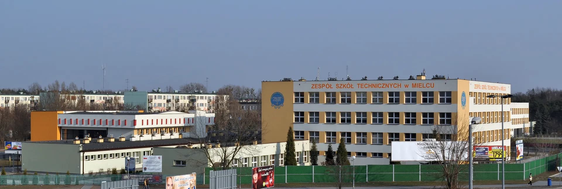 Kompleks budynków Zespołu Szkół Technicznych w Mielcu