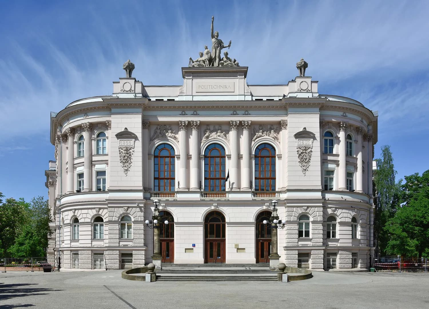 Gmach Główny Politechniki Warszawskiej przy placu Politechniki